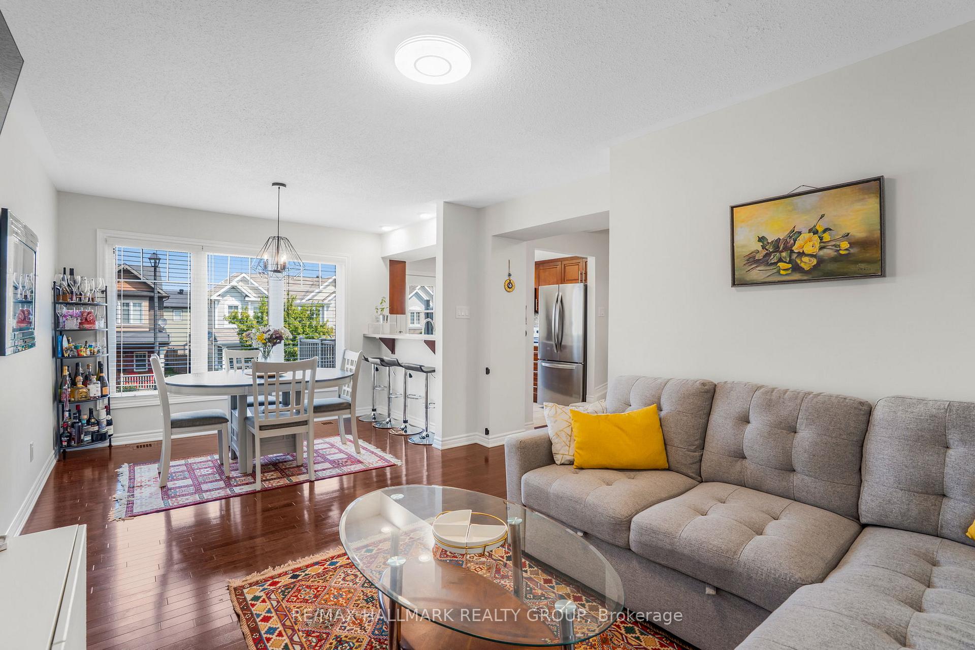 Photo 11 of 110 Sunshine Crescent, Ottawa, Notting Hill/Summerside — HOMEH