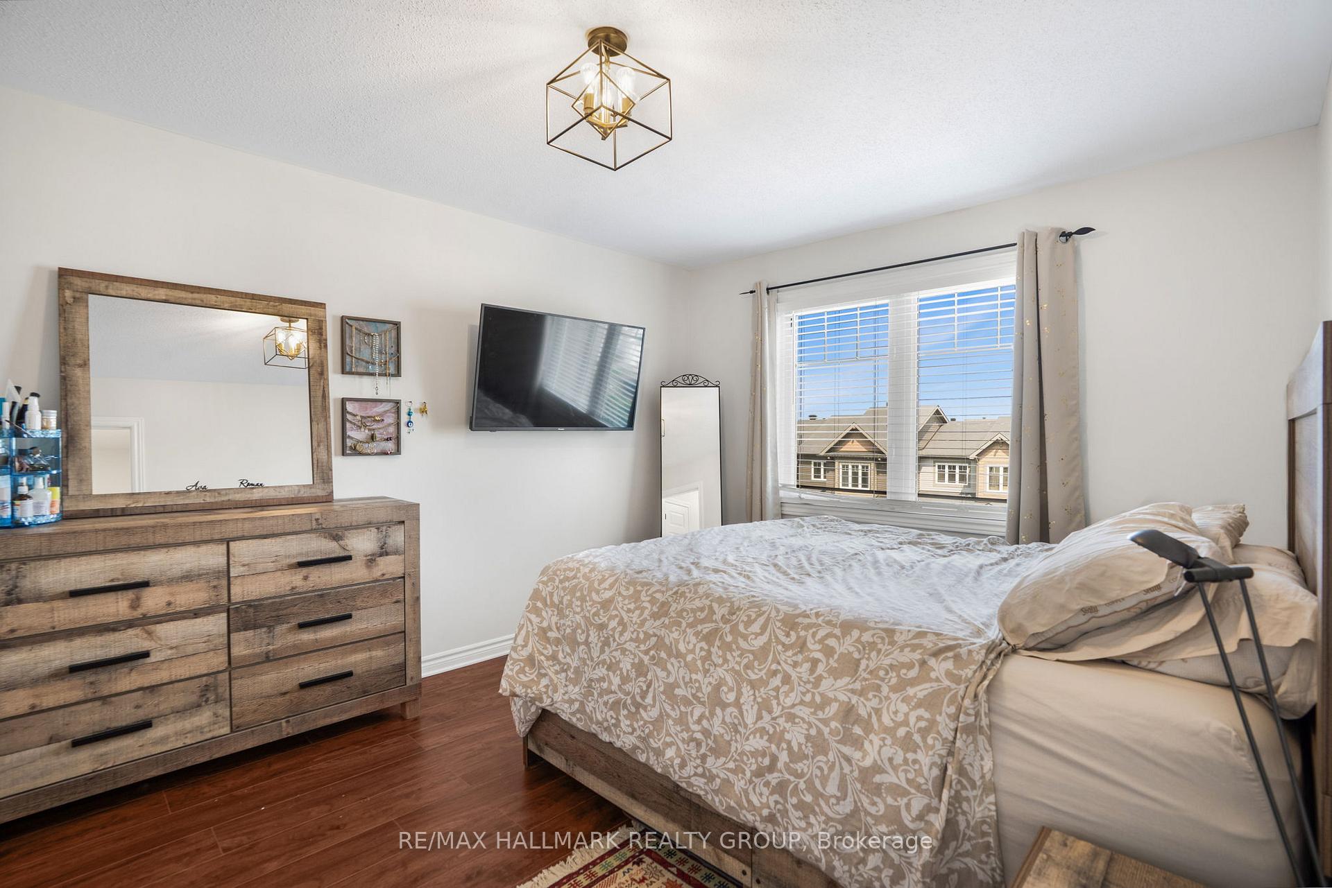 Photo 24 of 110 Sunshine Crescent, Ottawa, Notting Hill/Summerside — HOMEH