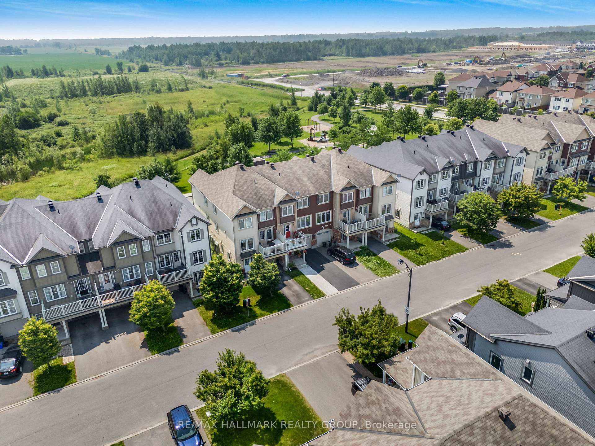 Photo 31 of 110 Sunshine Crescent, Ottawa, Notting Hill/Summerside — HOMEH