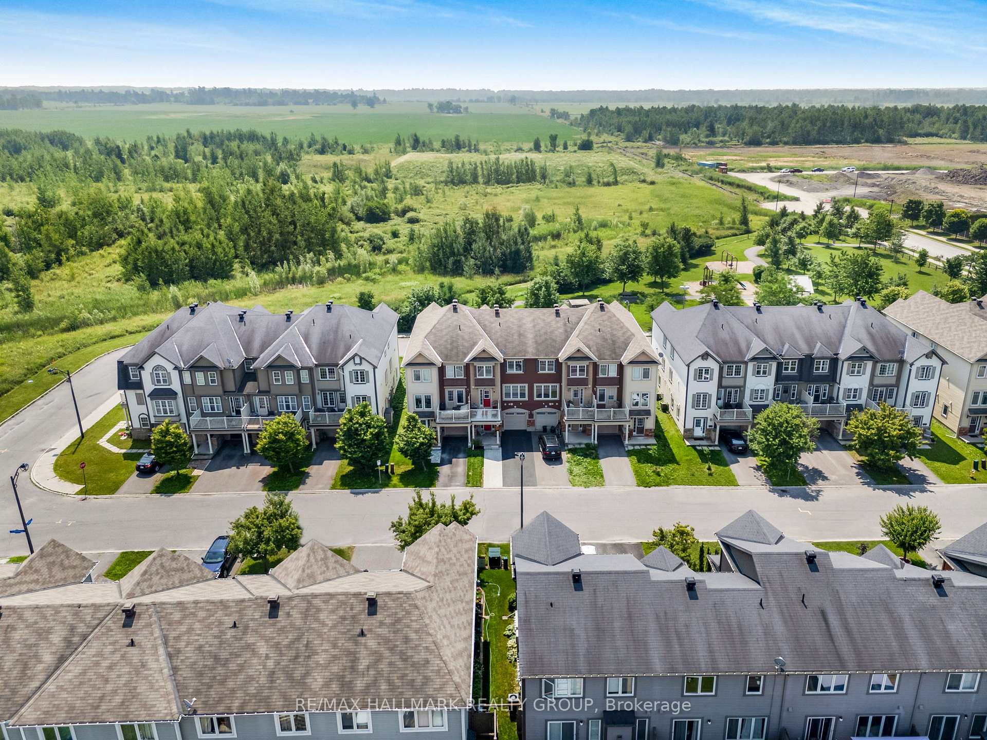 Photo 33 of 110 Sunshine Crescent, Ottawa, Notting Hill/Summerside — HOMEH