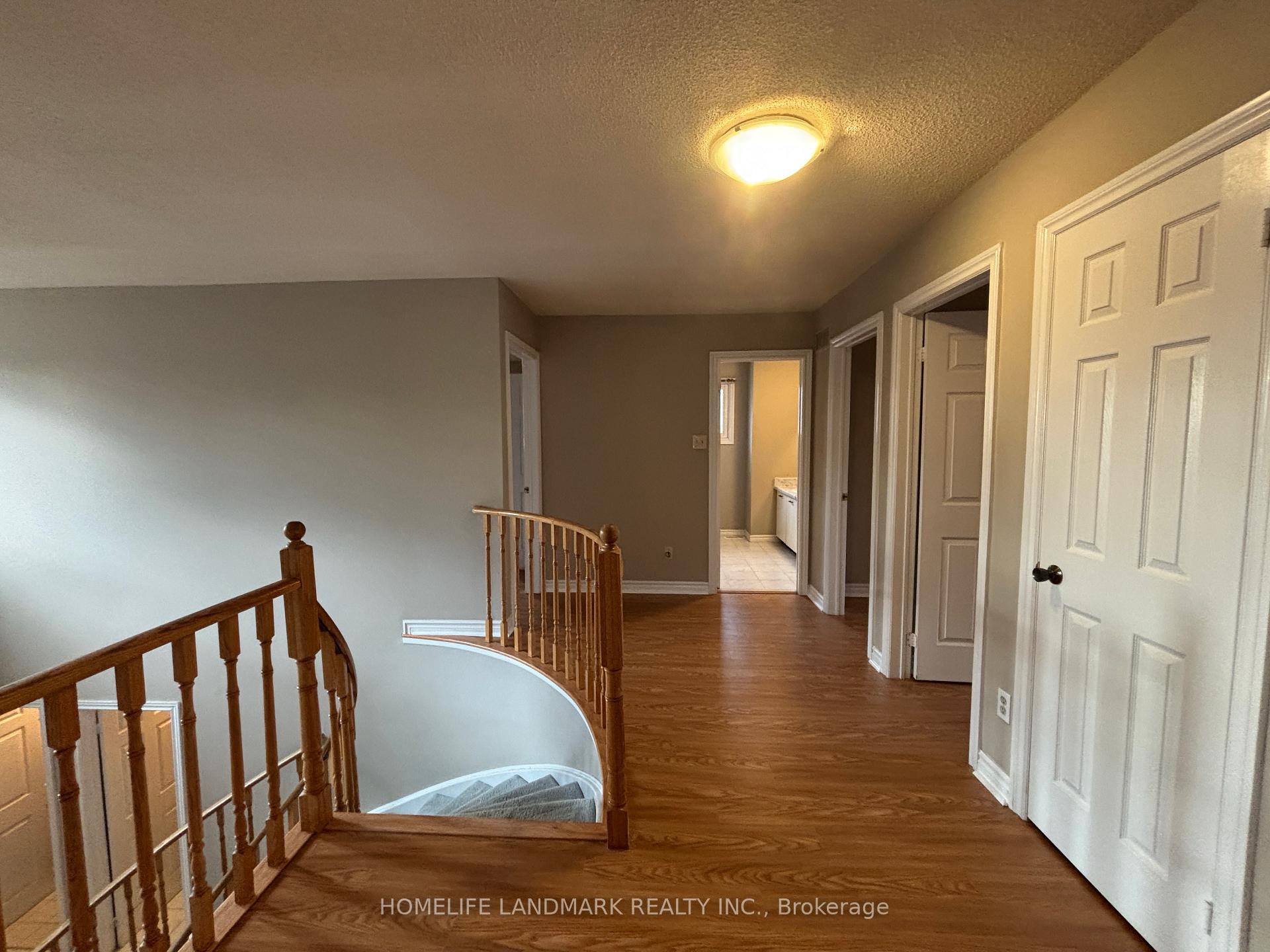 Photo 6 of 7 Brooklyn Crescent, Markham, Markville — HOMEH