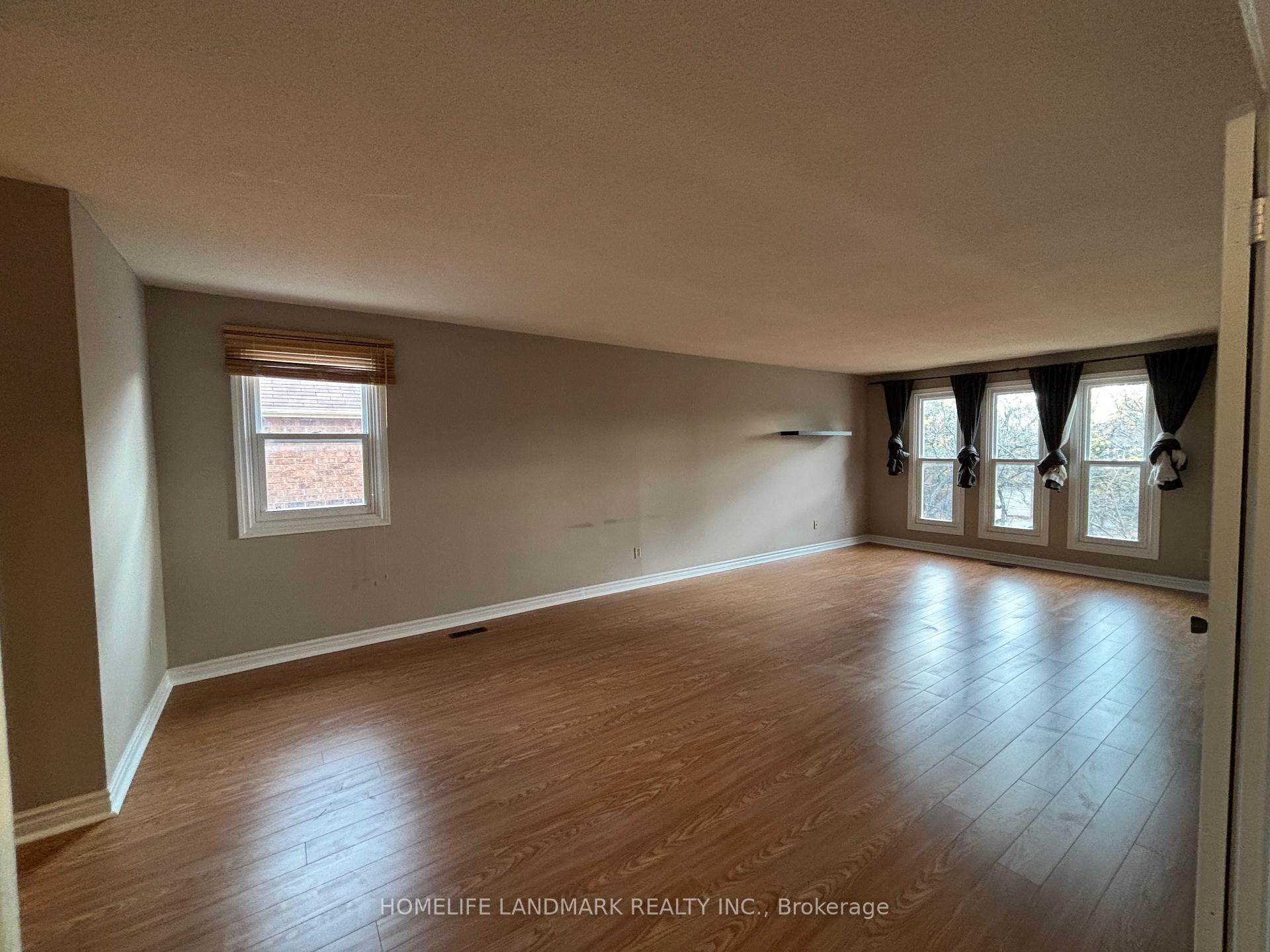 Photo 13 of 7 Brooklyn Crescent, Markham, Markville — HOMEH