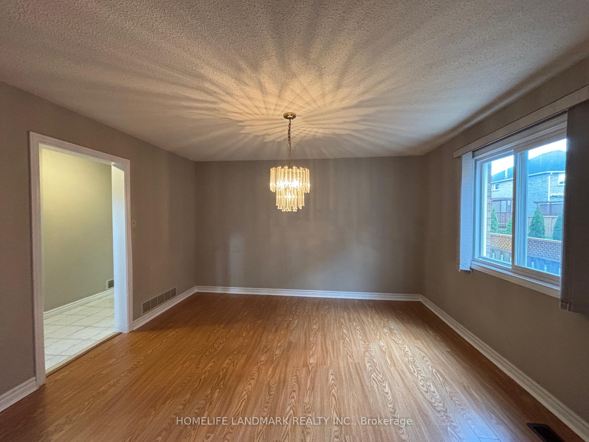 Photo 29 of 7 Brooklyn Crescent, Markham, Markville — HOMEH