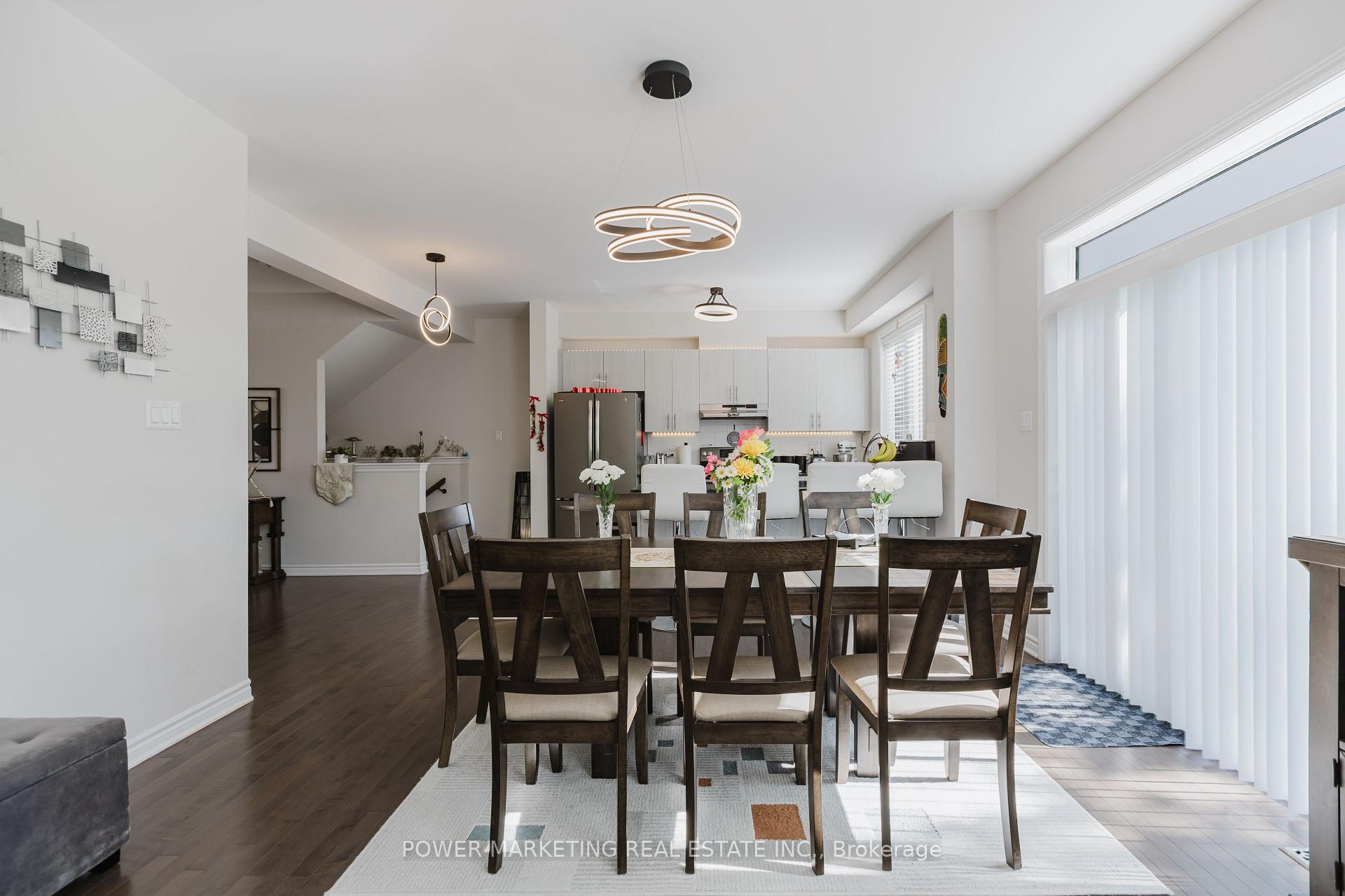 Photo 13 of 526 Ponthieu Circle, Ottawa, Chapel Hill South - Orleans Village — HOMEH