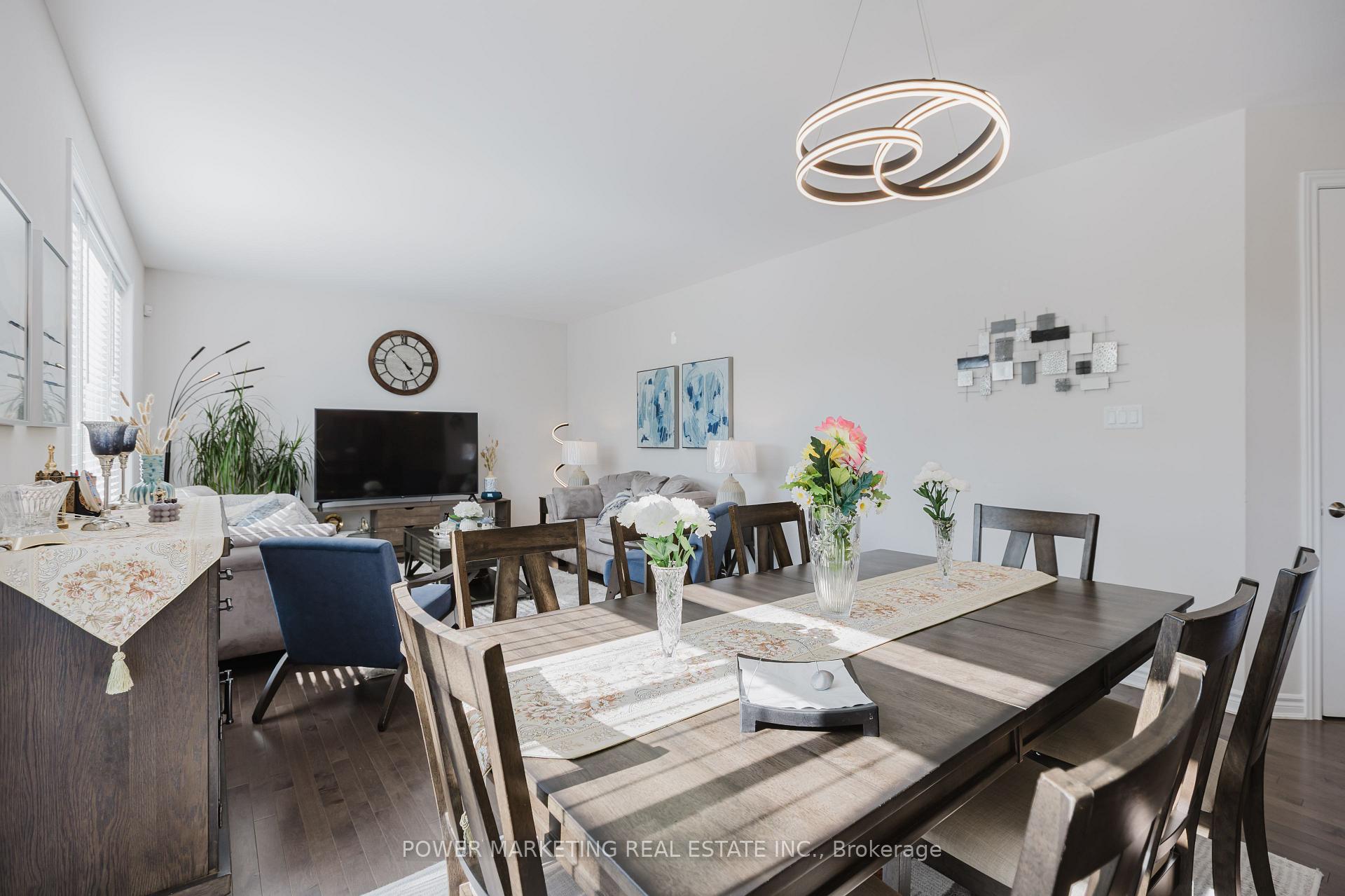 Photo 14 of 526 Ponthieu Circle, Ottawa, Chapel Hill South - Orleans Village — HOMEH