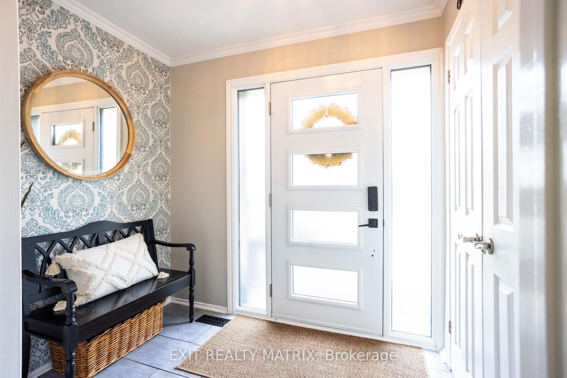 Photo 5 of 332 River Ridge Crescent, Ottawa, Bilberry Creek/Queenswood Heights — HOMEH