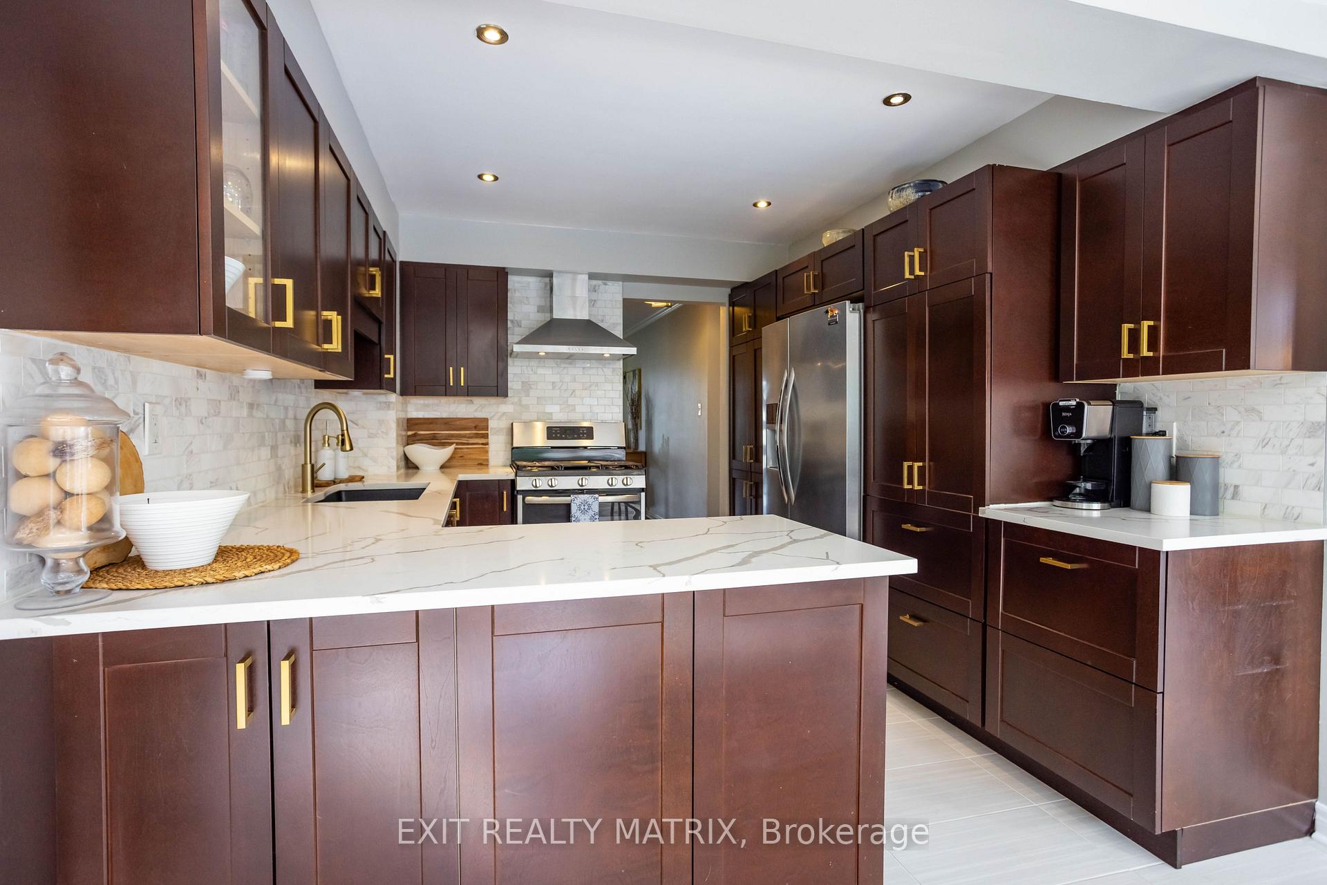 Photo 13 of 332 River Ridge Crescent, Ottawa, Bilberry Creek/Queenswood Heights — HOMEH