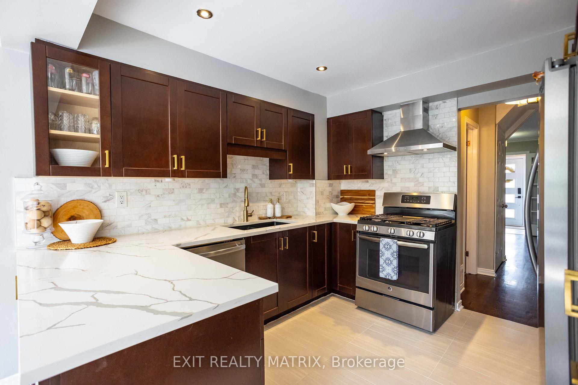 Photo 16 of 332 River Ridge Crescent, Ottawa, Bilberry Creek/Queenswood Heights — HOMEH