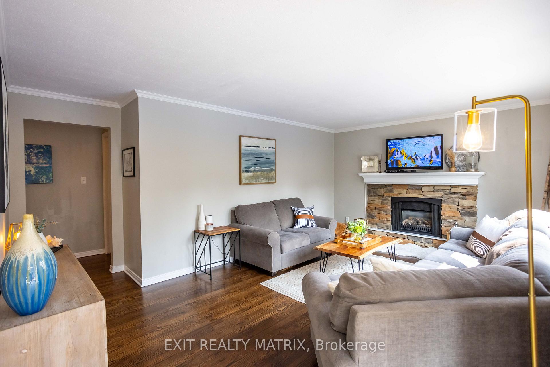 Photo 20 of 332 River Ridge Crescent, Ottawa, Bilberry Creek/Queenswood Heights — HOMEH