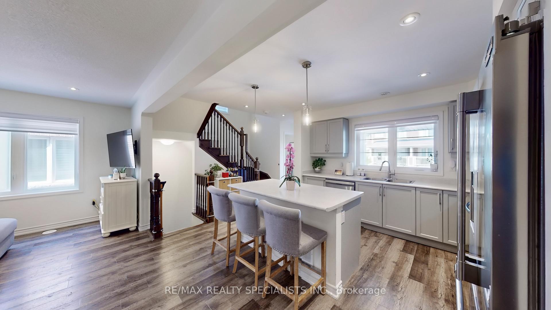 Photo 26 of 894 Cactus Point, Milton, Cobban — HOMEH