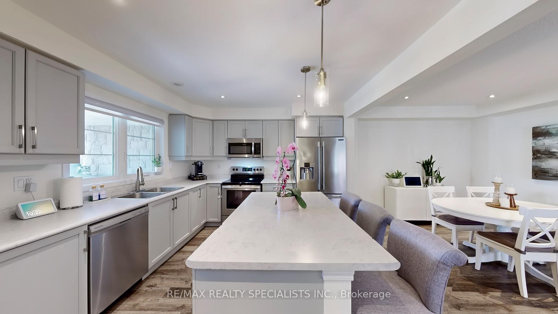 Photo 4 of 894 Cactus Point, Milton, Cobban — HOMEH
