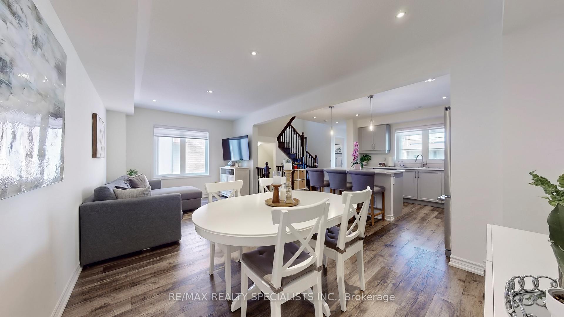 Photo 6 of 894 Cactus Point, Milton, Cobban — HOMEH