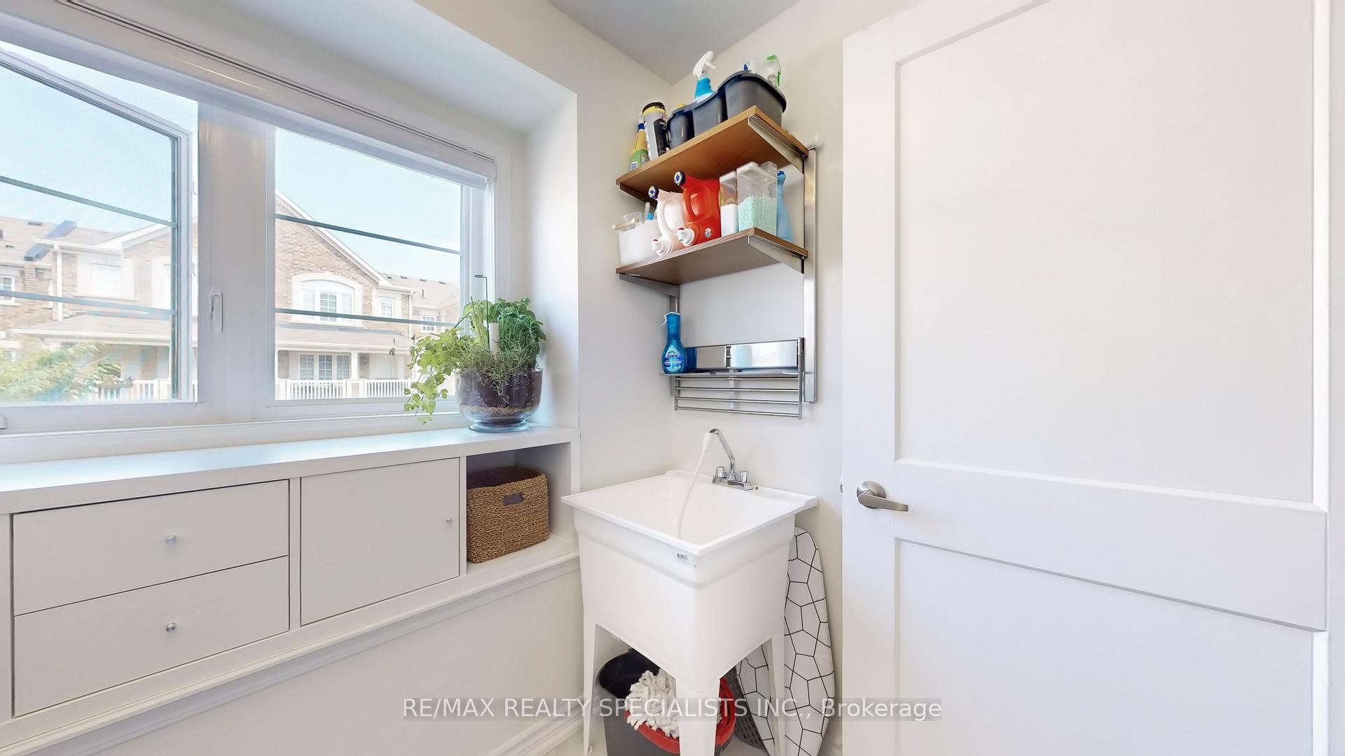 Photo 40 of 894 Cactus Point, Milton, Cobban — HOMEH