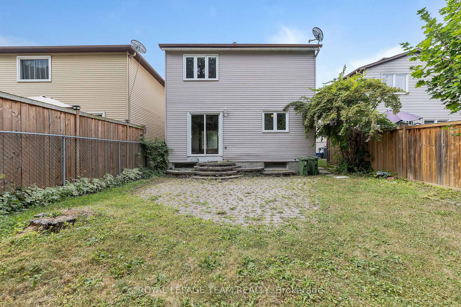 Photo 26 of 1843 Brousseau Crescent, Ottawa, Chateauneuf — HOMEH