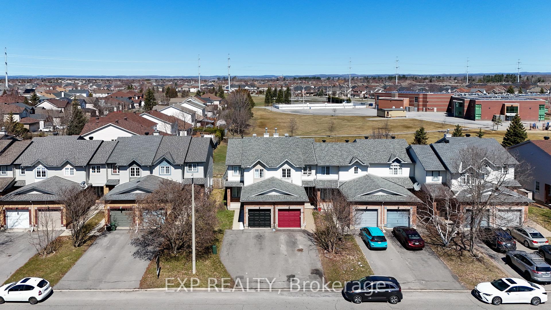 Photo 2 of 1089 Ballantyne Drive, Ottawa, Fallingbrook/Gardenway South — HOMEH