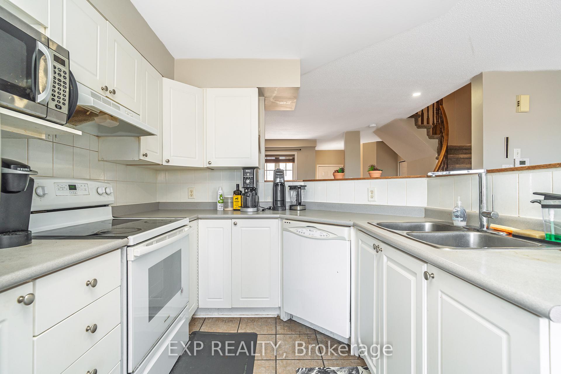 Photo 8 of 1089 Ballantyne Drive, Ottawa, Fallingbrook/Gardenway South — HOMEH