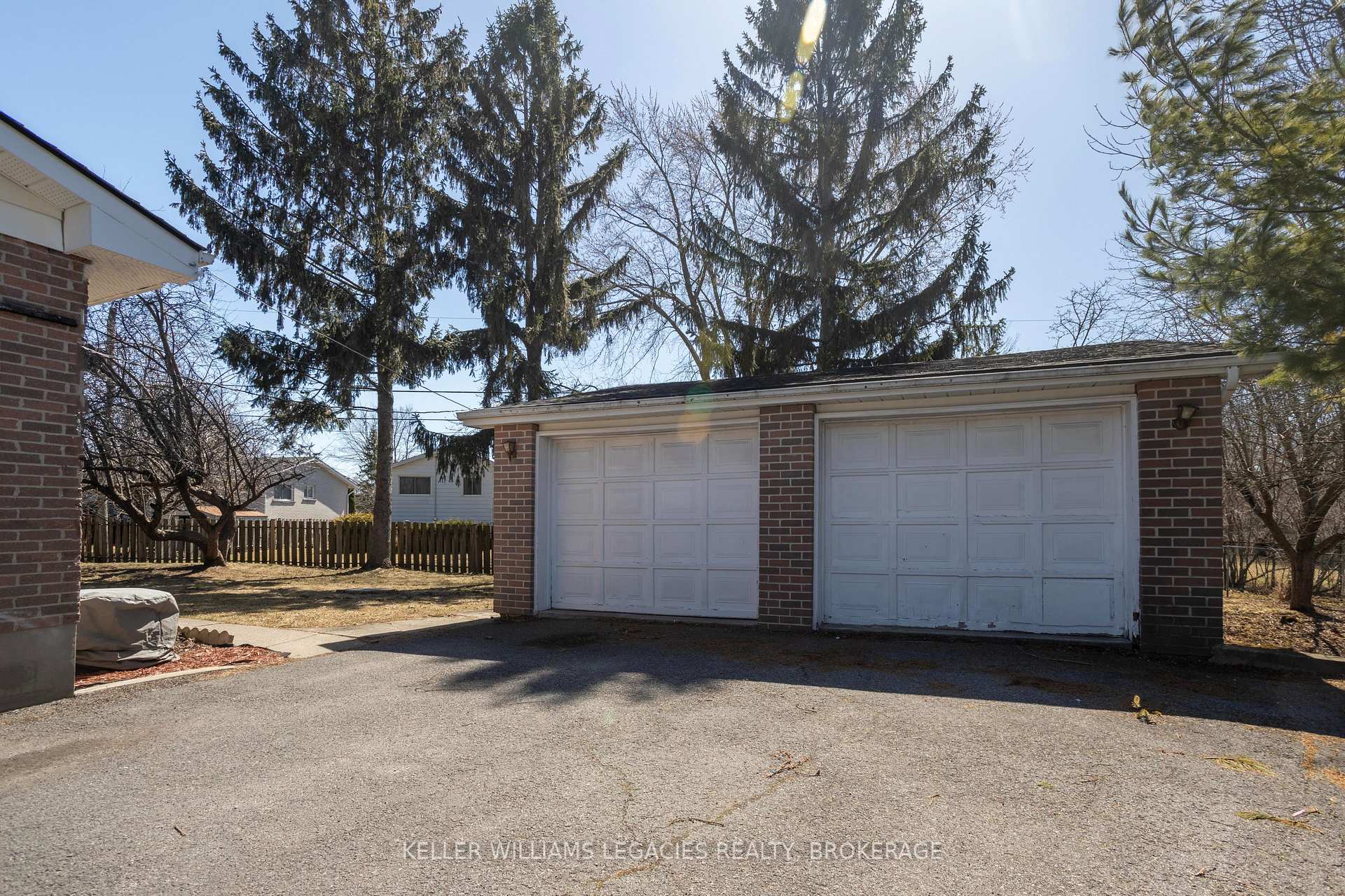 Photo 3 of 731 Downing Street, Kingston, South of Taylor-Kidd Blvd — HOMEH