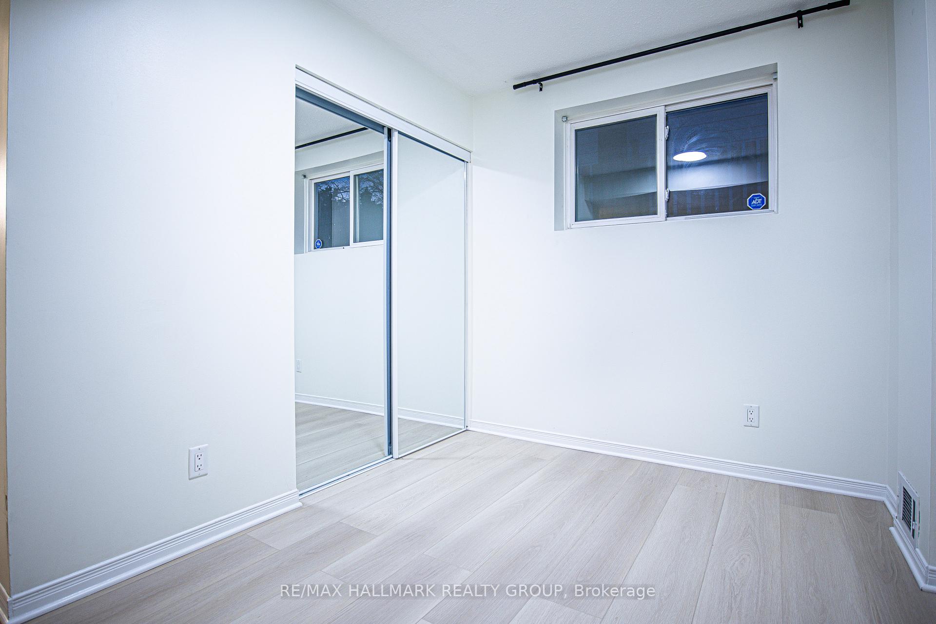 Photo 7 of Unit B, 359 Nagel Avenue, Ottawa, Bilberry Creek/Queenswood Heights — HOMEH