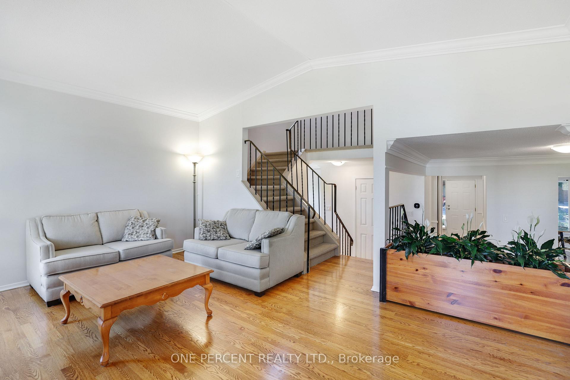 Photo 18 of 1051 Arrowhead Place, Ottawa, Convent Glen — HOMEH