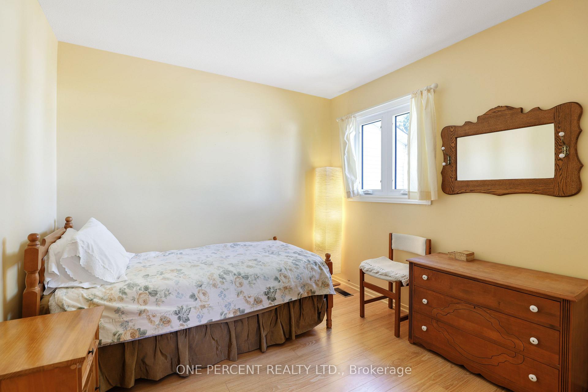 Photo 22 of 1051 Arrowhead Place, Ottawa, Convent Glen — HOMEH