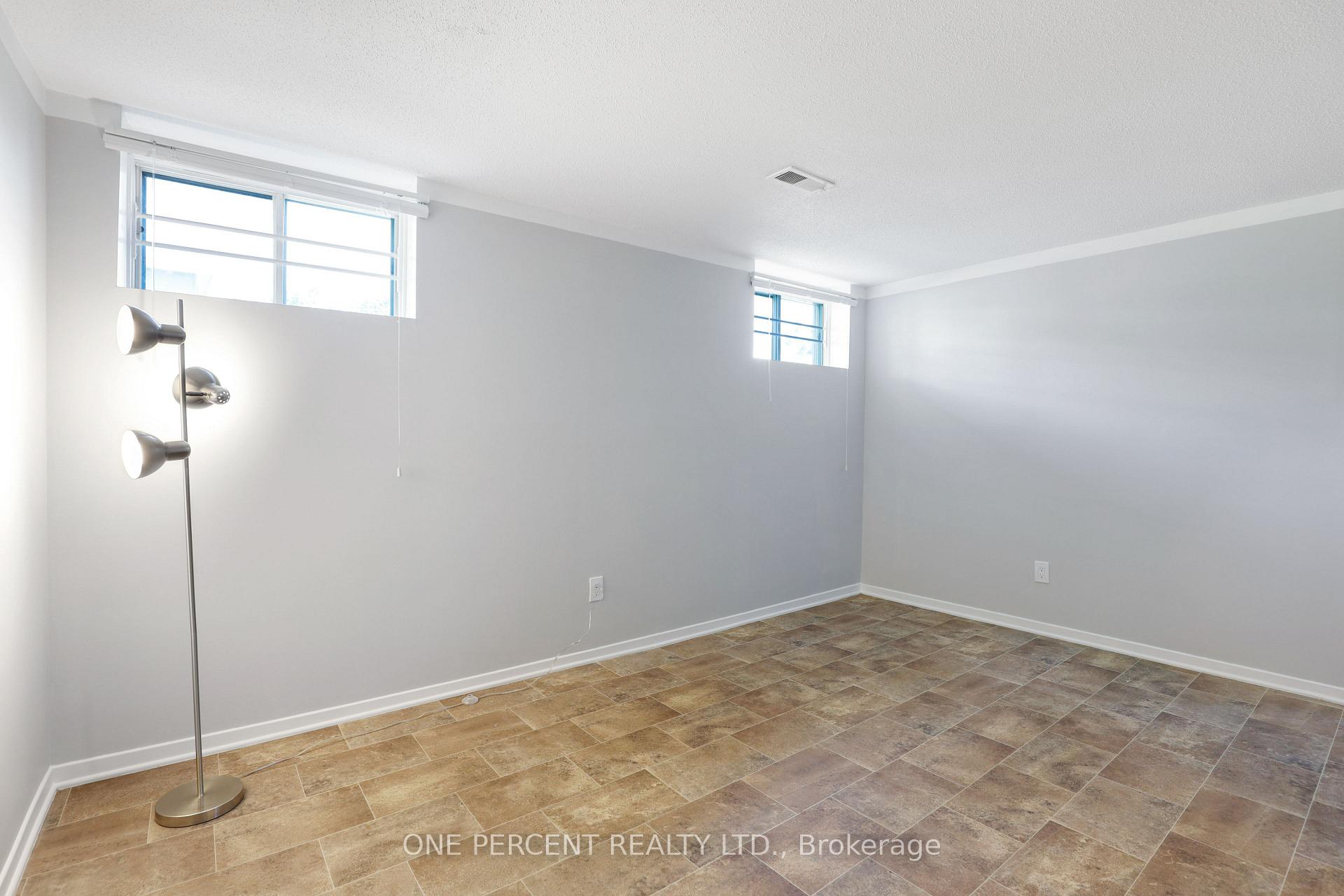 Photo 25 of 1051 Arrowhead Place, Ottawa, Convent Glen — HOMEH