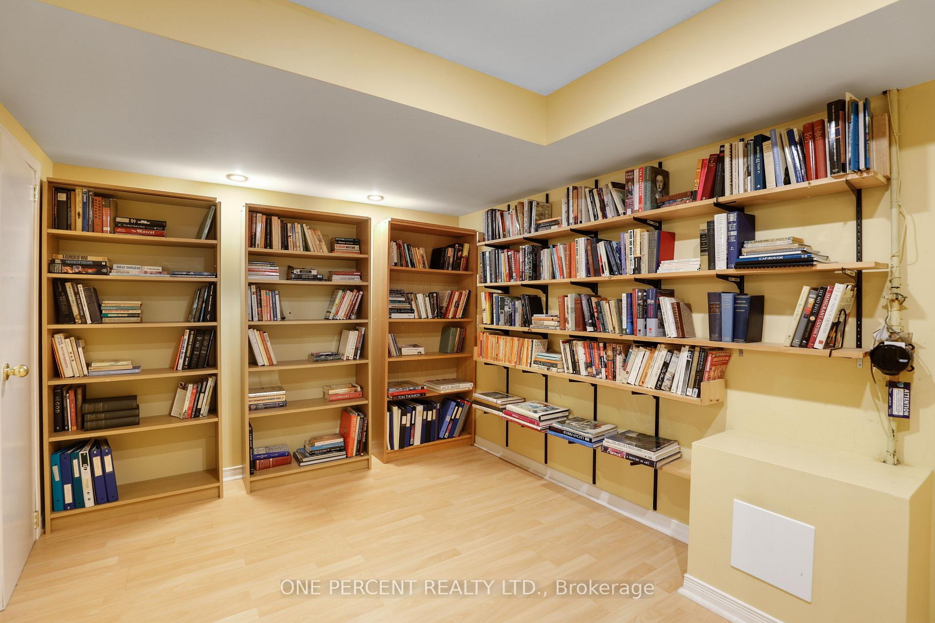 Photo 26 of 1051 Arrowhead Place, Ottawa, Convent Glen — HOMEH