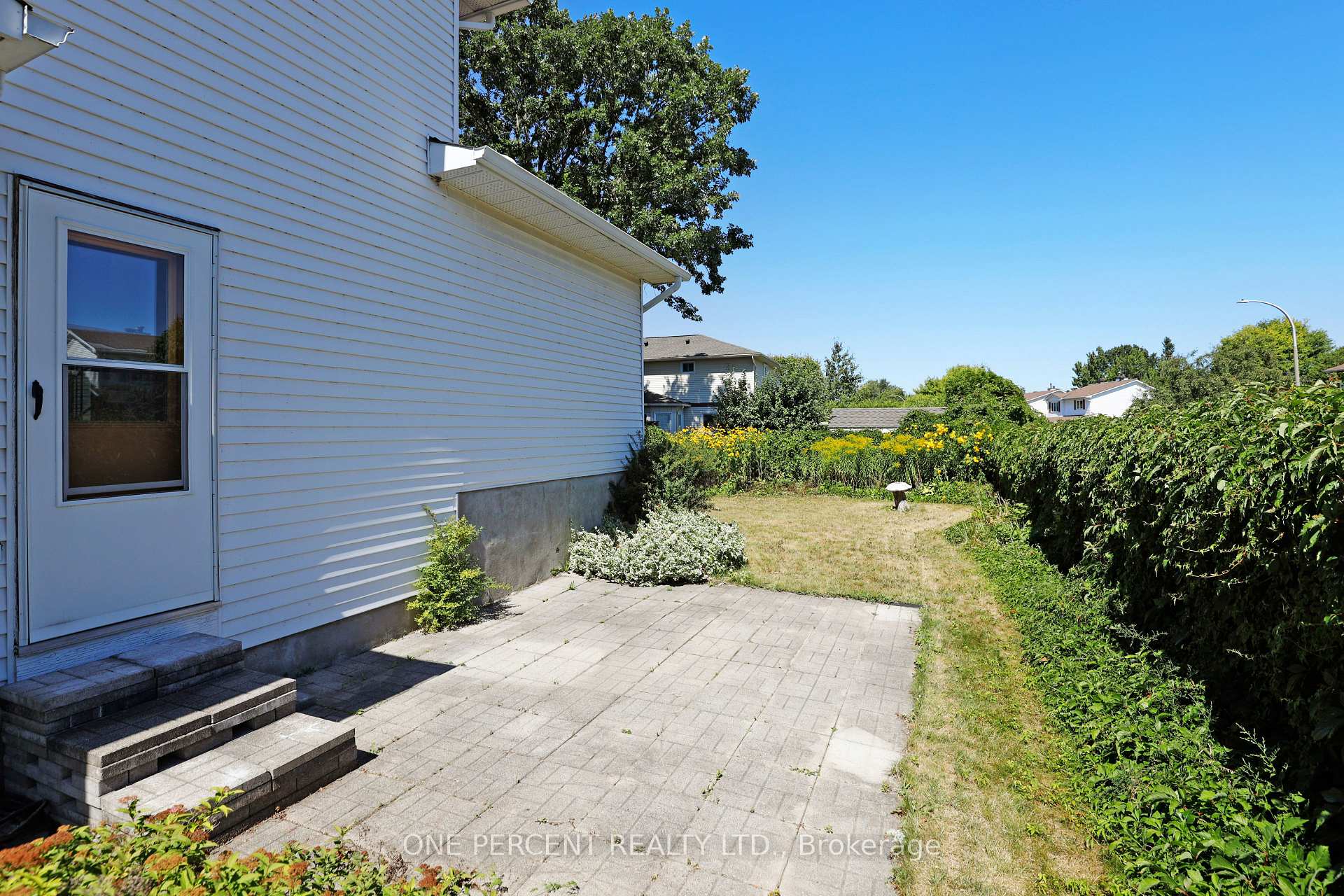 Photo 28 of 1051 Arrowhead Place, Ottawa, Convent Glen — HOMEH