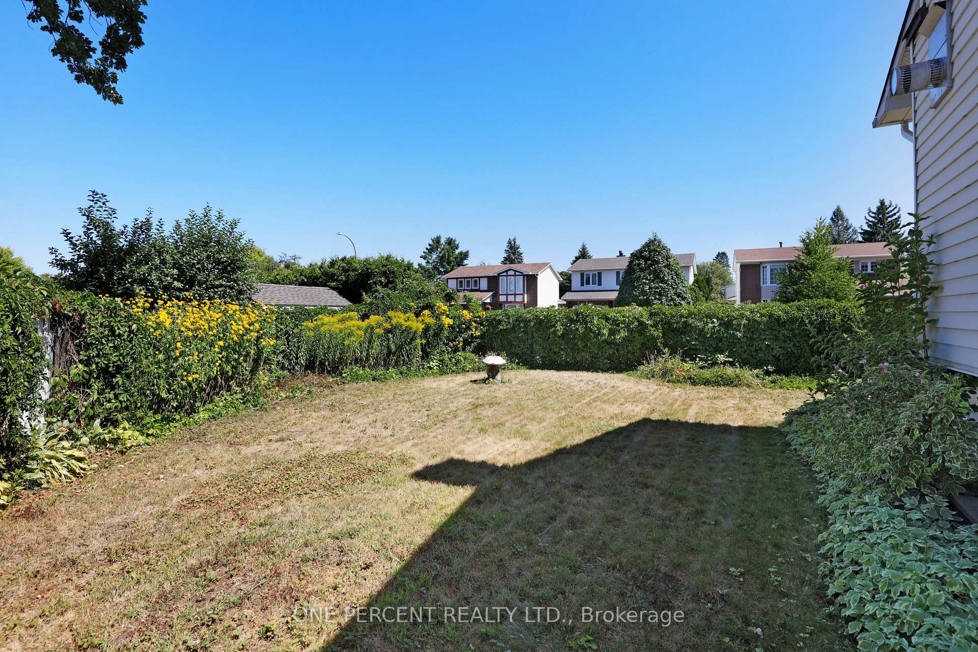 Photo 30 of 1051 Arrowhead Place, Ottawa, Convent Glen — HOMEH