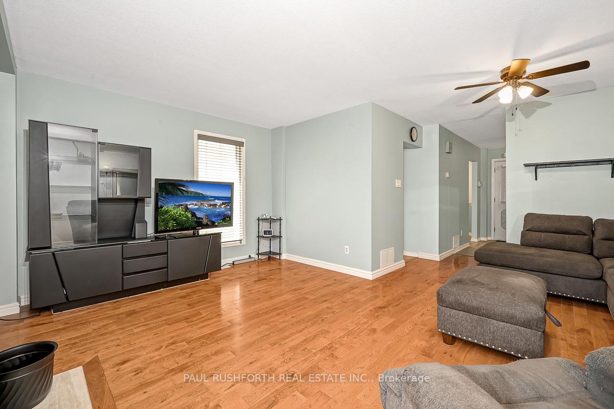 Photo 6 of 1472 Deavy Way, Ottawa, Bilberry Creek/Queenswood Heights — HOMEH