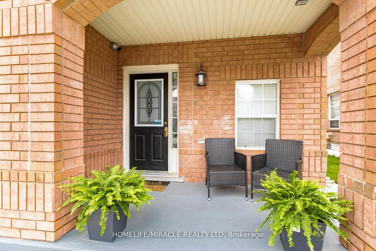 Photo 5 of 1677 Stover Crescent, Milton, Clarke — HOMEH
