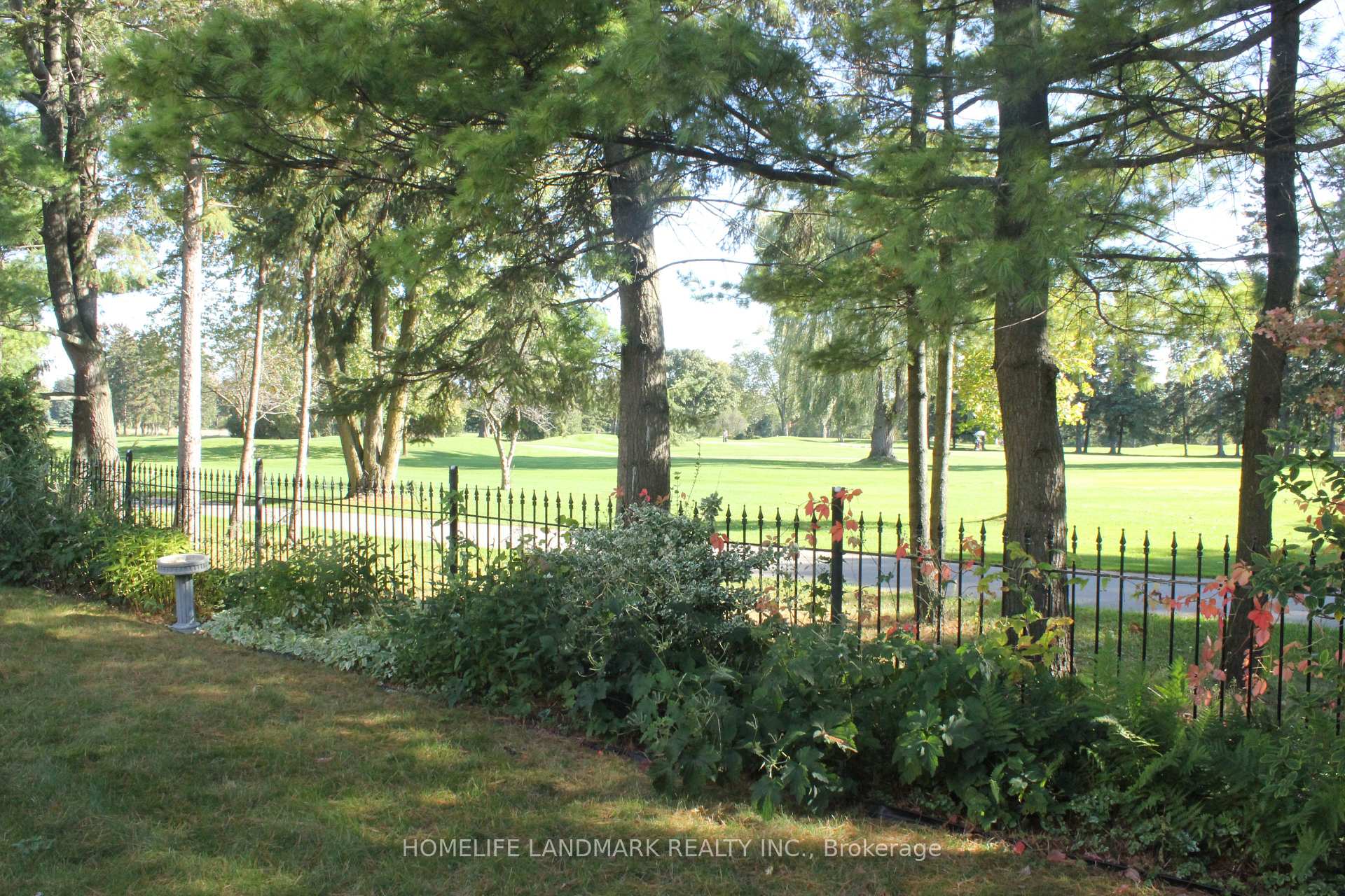 Photo 7 of 29 Apple Orchard Path S, Markham, Royal Orchard — HOMEH