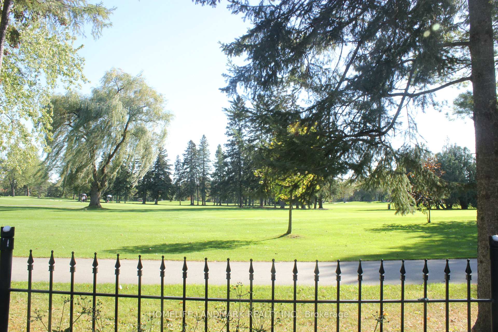 Photo 8 of 29 Apple Orchard Path S, Markham, Royal Orchard — HOMEH
