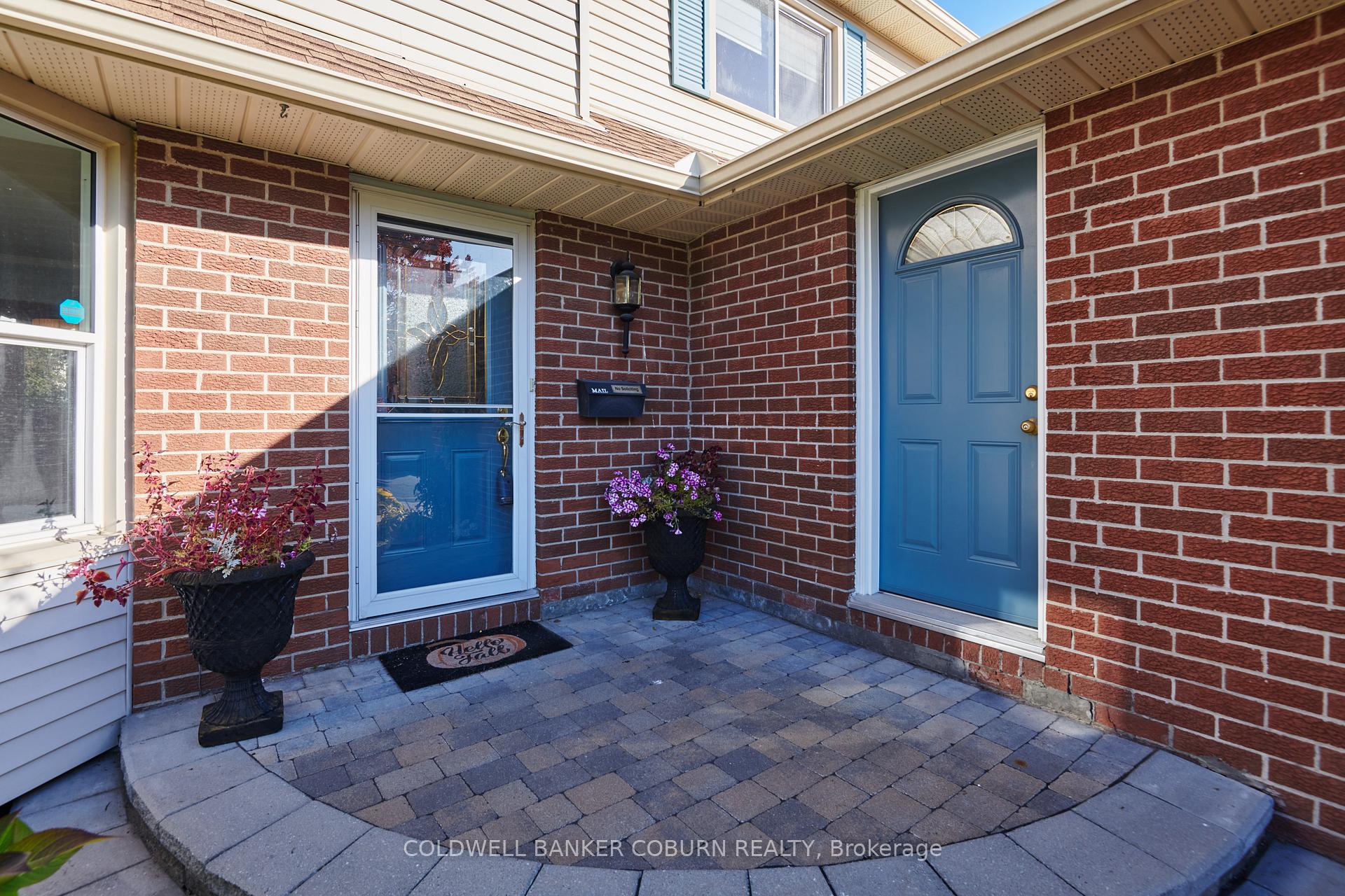 Photo 3 of 6045 Voyageur Drive, Ottawa, Convent Glen — HOMEH