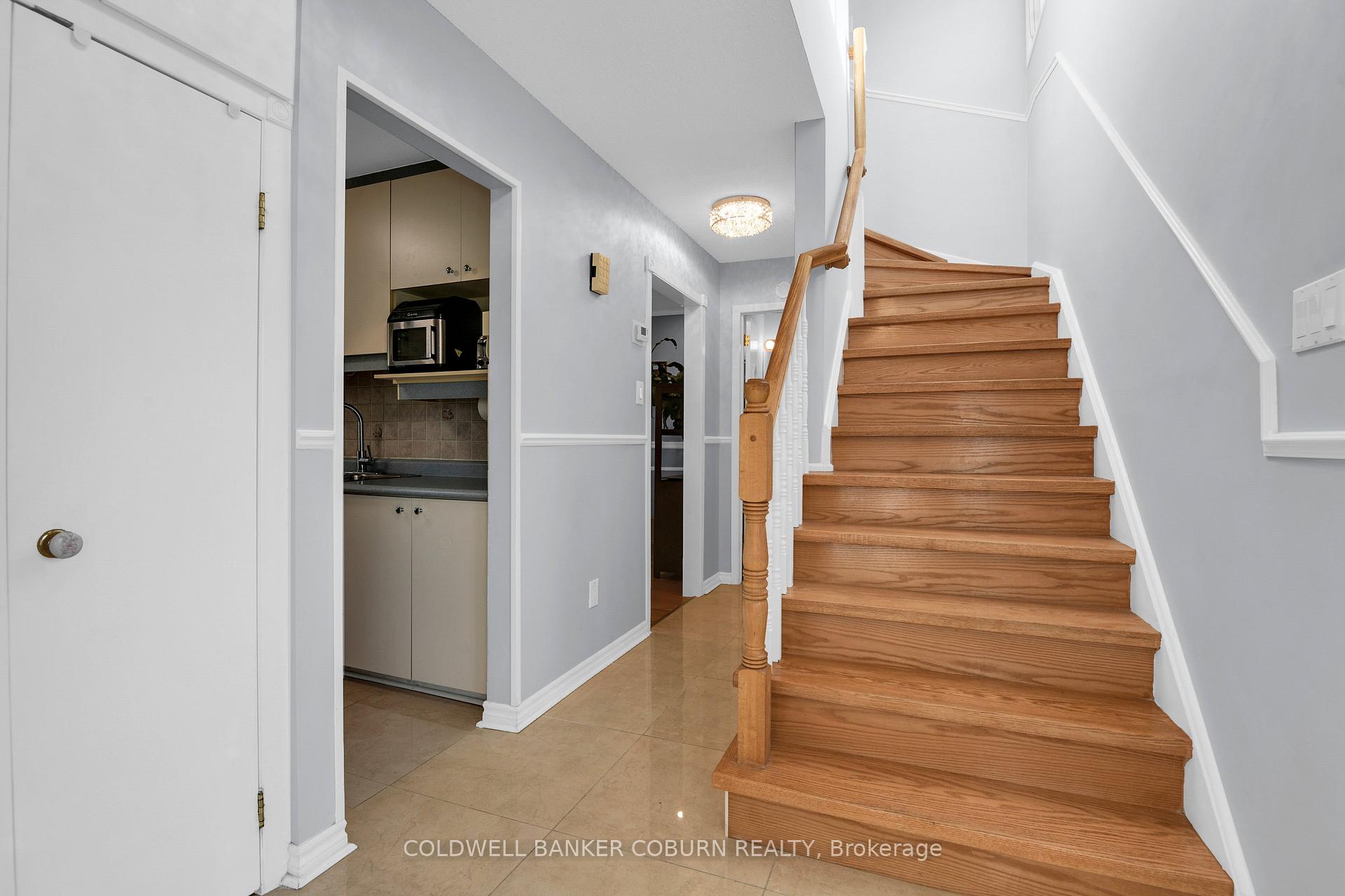 Photo 5 of 6045 Voyageur Drive, Ottawa, Convent Glen — HOMEH