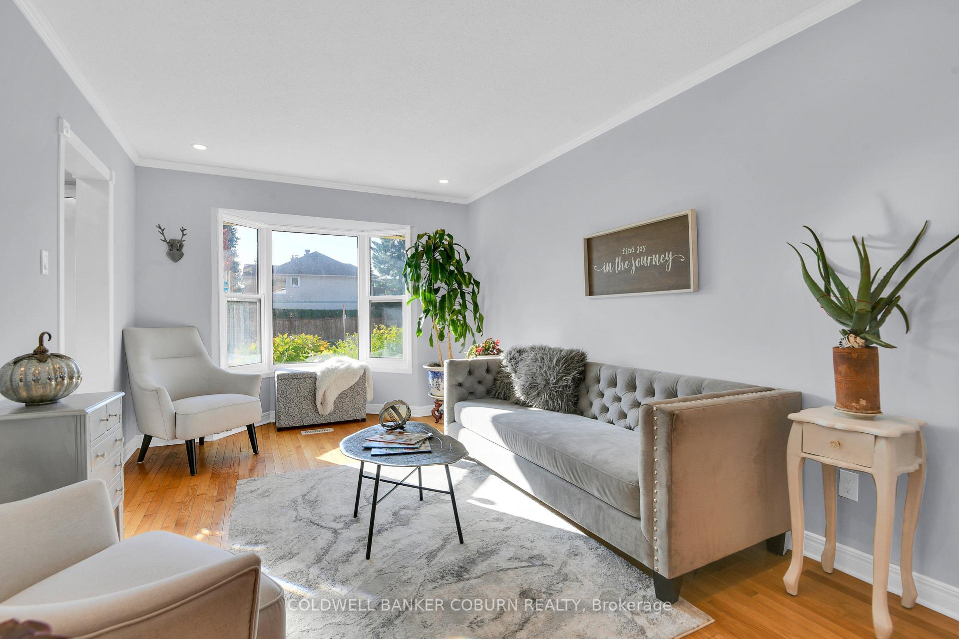 Photo 7 of 6045 Voyageur Drive, Ottawa, Convent Glen — HOMEH
