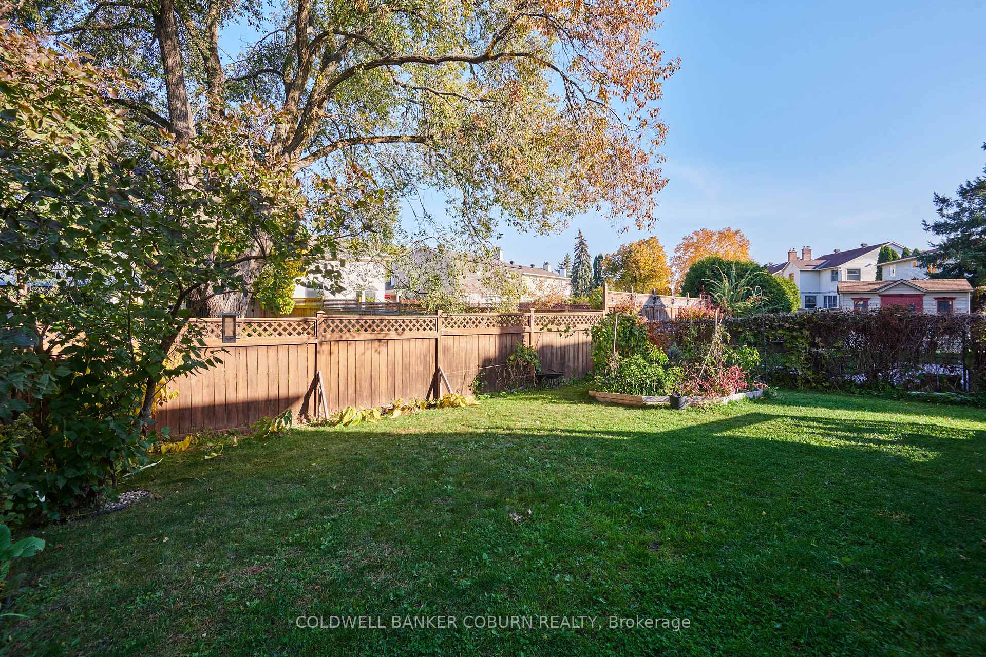 Photo 35 of 6045 Voyageur Drive, Ottawa, Convent Glen — HOMEH