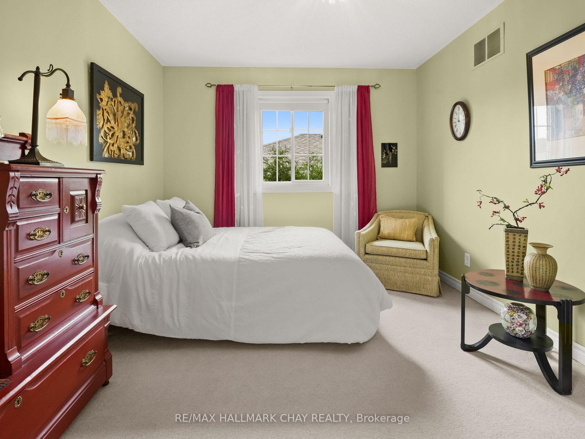 Photo 23 of 47 Gray Avenue, New Tecumseth, Alliston — HOMEH