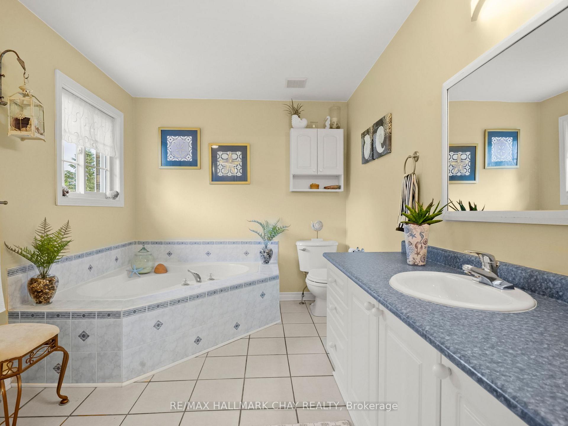 Photo 25 of 47 Gray Avenue, New Tecumseth, Alliston — HOMEH