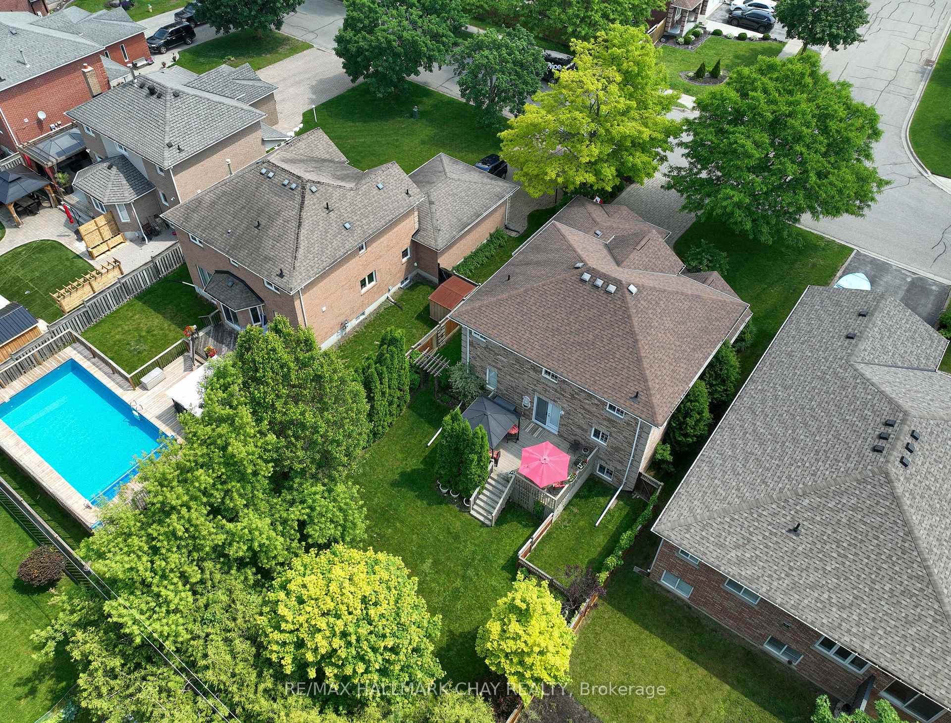 Photo 33 of 47 Gray Avenue, New Tecumseth, Alliston — HOMEH