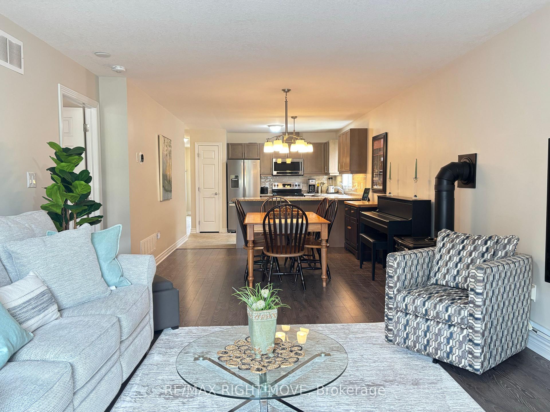 Photo 13 of 123 Lucy Lane, Orillia — HOMEH