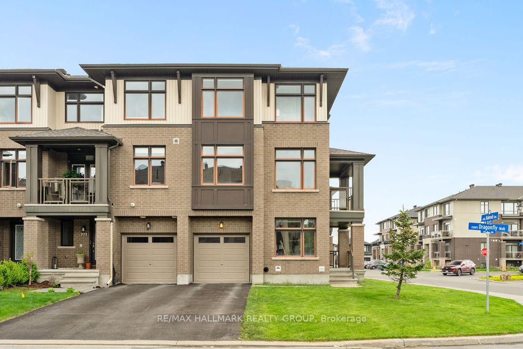 Front of 200 Dragonfly Walk