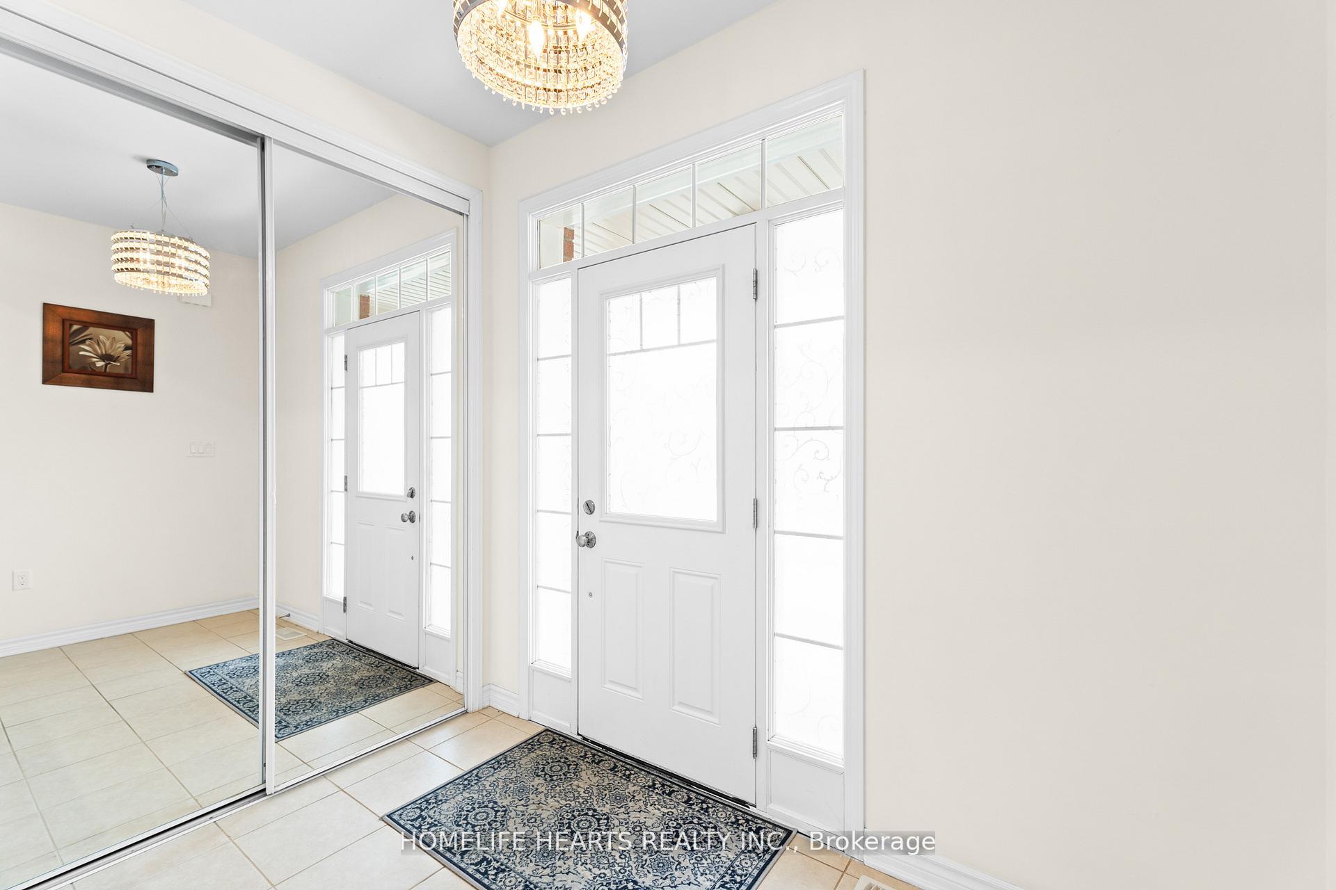 Photo 3 of 915 Penson Crescent, Milton, Coates — HOMEH
