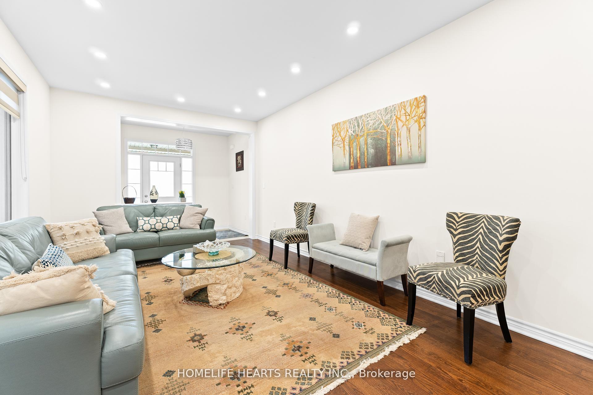 Photo 12 of 915 Penson Crescent, Milton, Coates — HOMEH