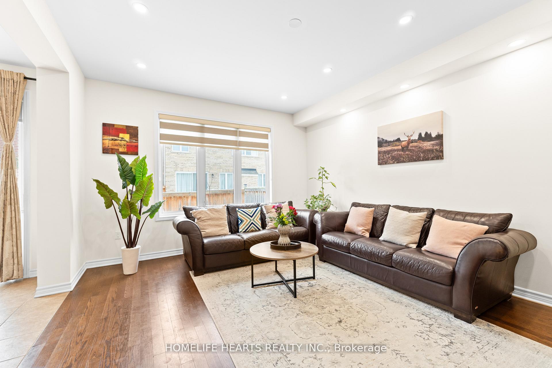 Photo 33 of 915 Penson Crescent, Milton, Coates — HOMEH