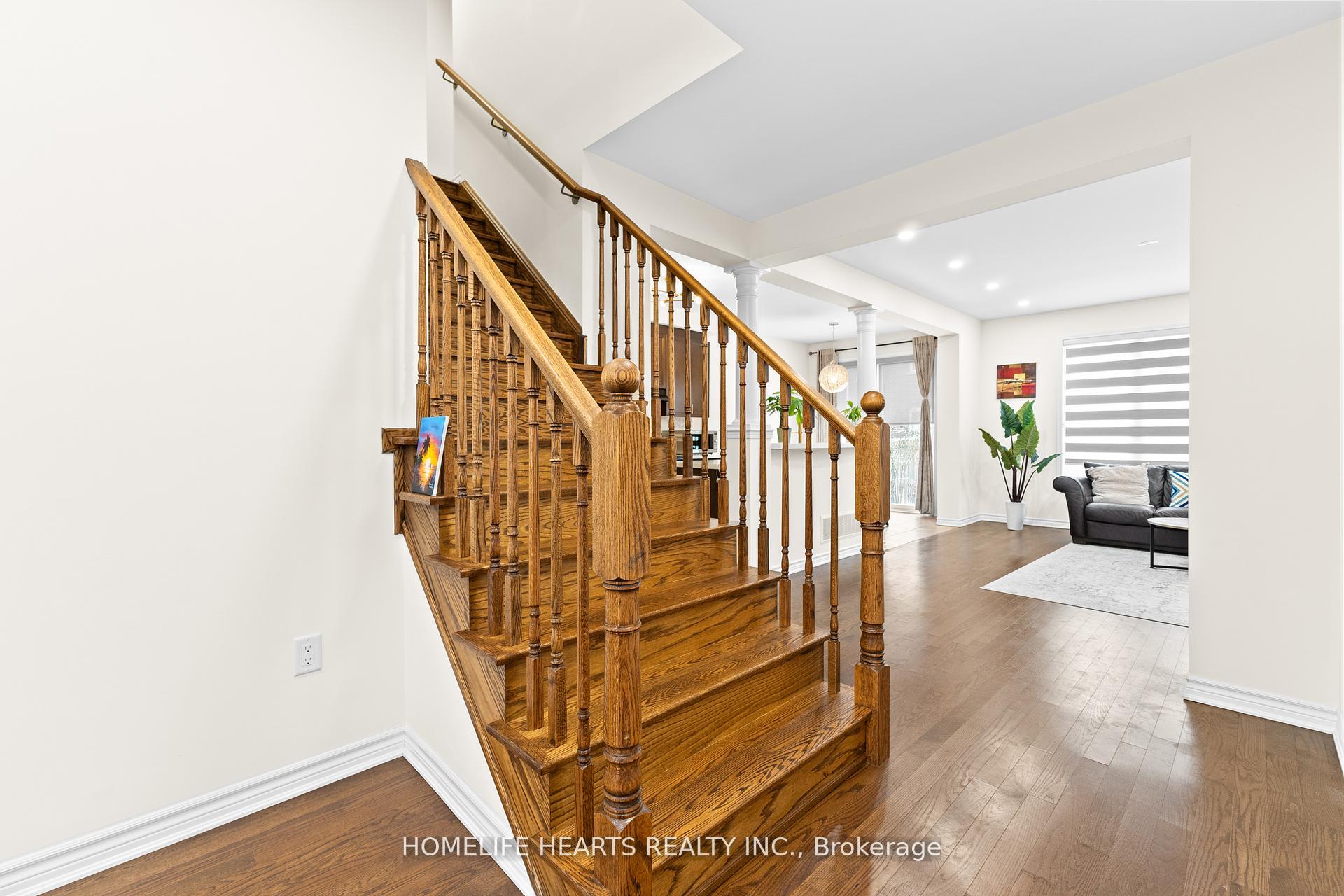 Photo 14 of 915 Penson Crescent, Milton, Coates — HOMEH