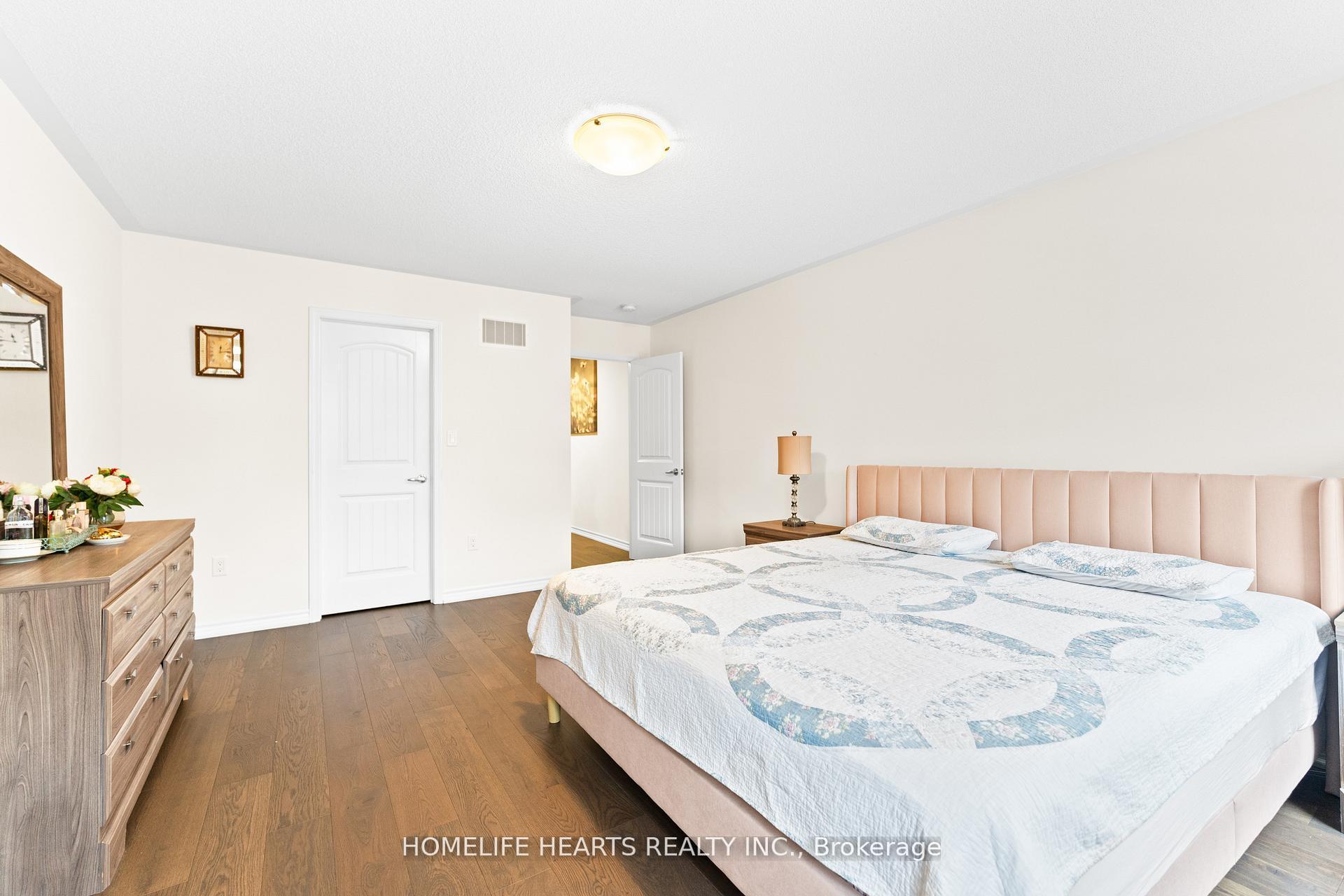 Photo 22 of 915 Penson Crescent, Milton, Coates — HOMEH
