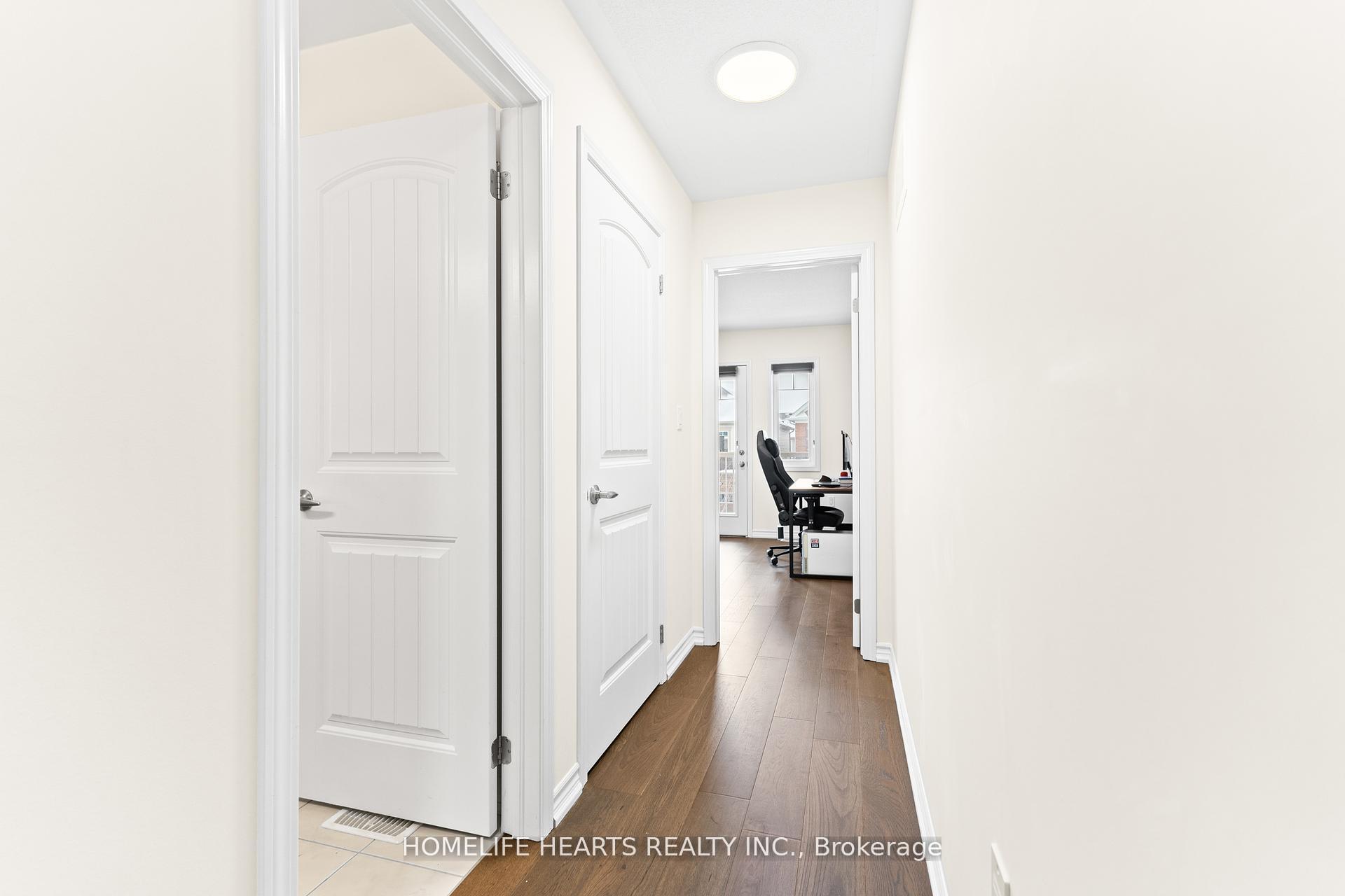 Photo 30 of 915 Penson Crescent, Milton, Coates — HOMEH