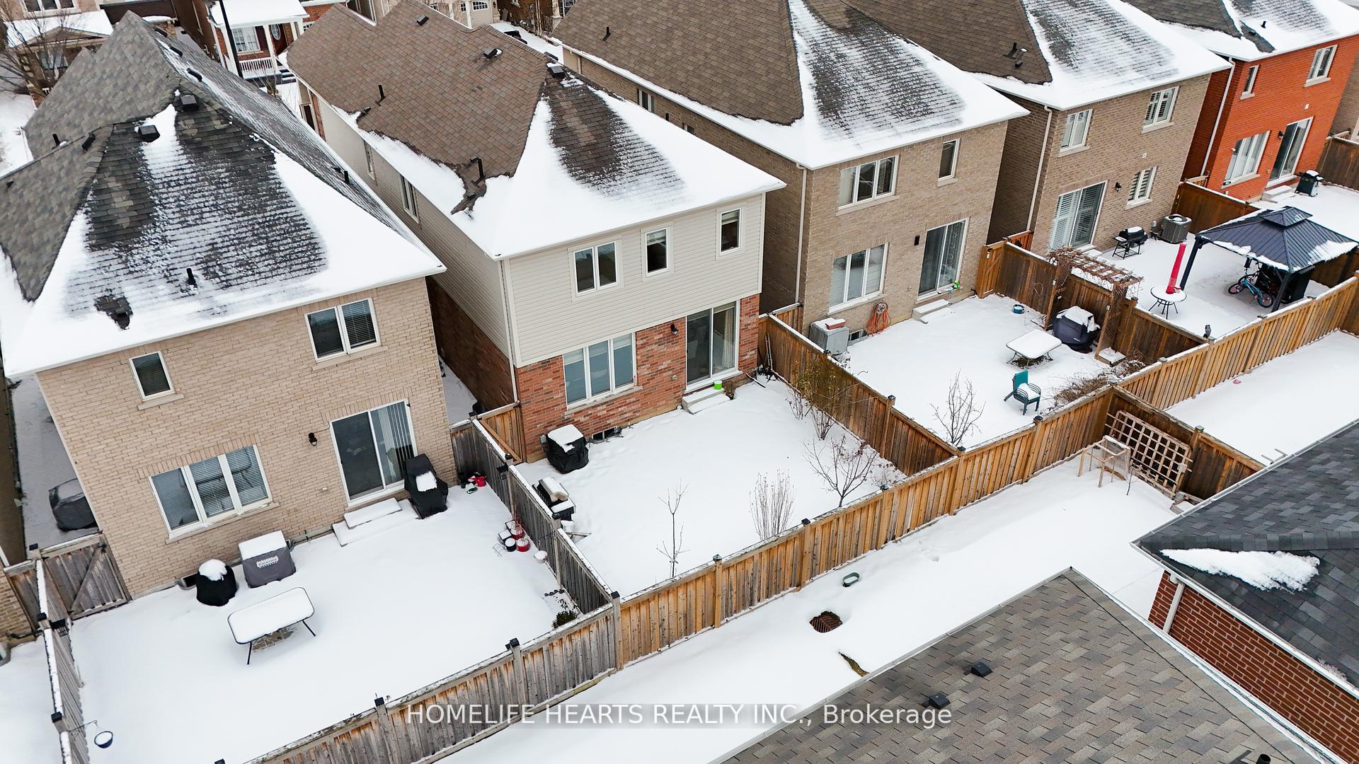 Photo 26 of 915 Penson Crescent, Milton, Coates — HOMEH