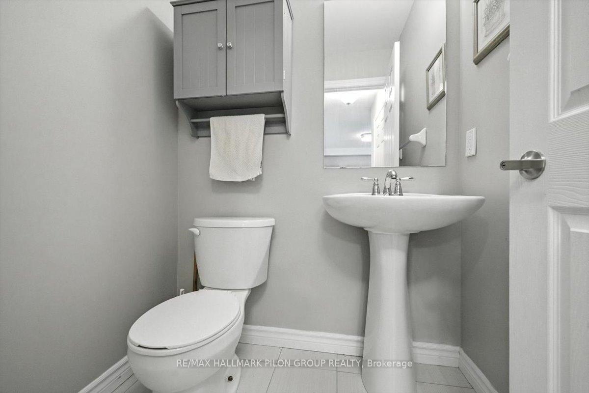 Photo 11 of 129 Sunshine Crescent, Ottawa, Notting Hill/Summerside — HOMEH