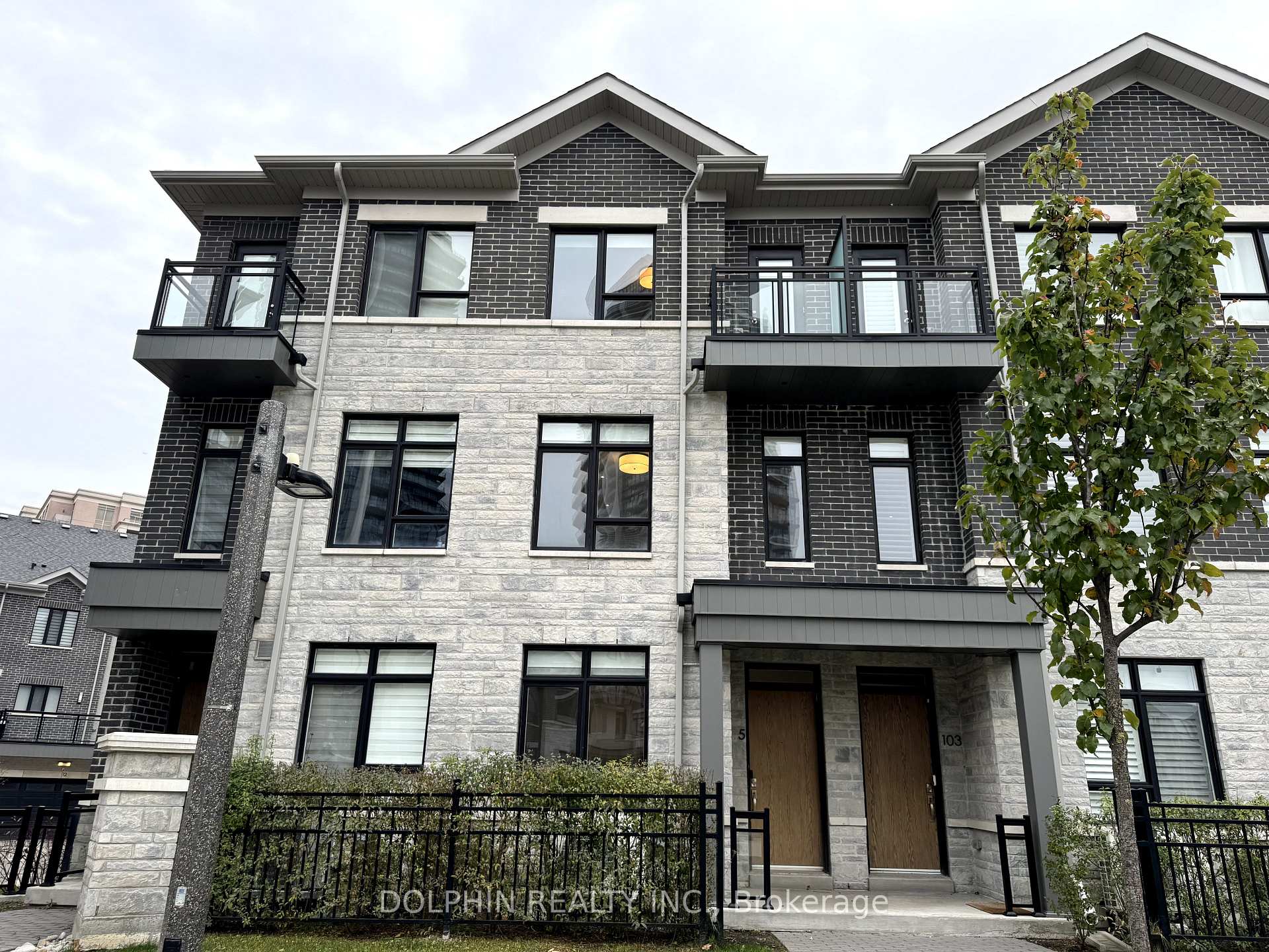 Photo 1 of 105 Feeney Lane, Markham, Commerce Valley — HOMEH